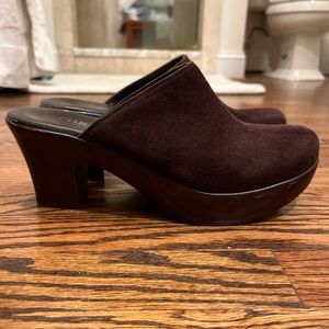 Cordani Suede Clogs Size 39